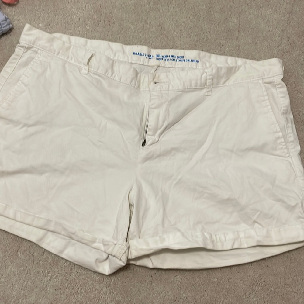 Gap Shorts 4 inch